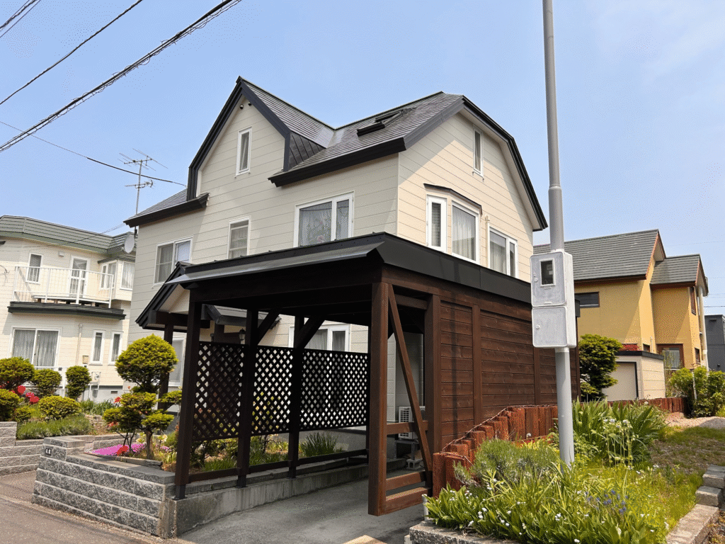 屋根外壁塗装とコーキング補修の施工後2の画像