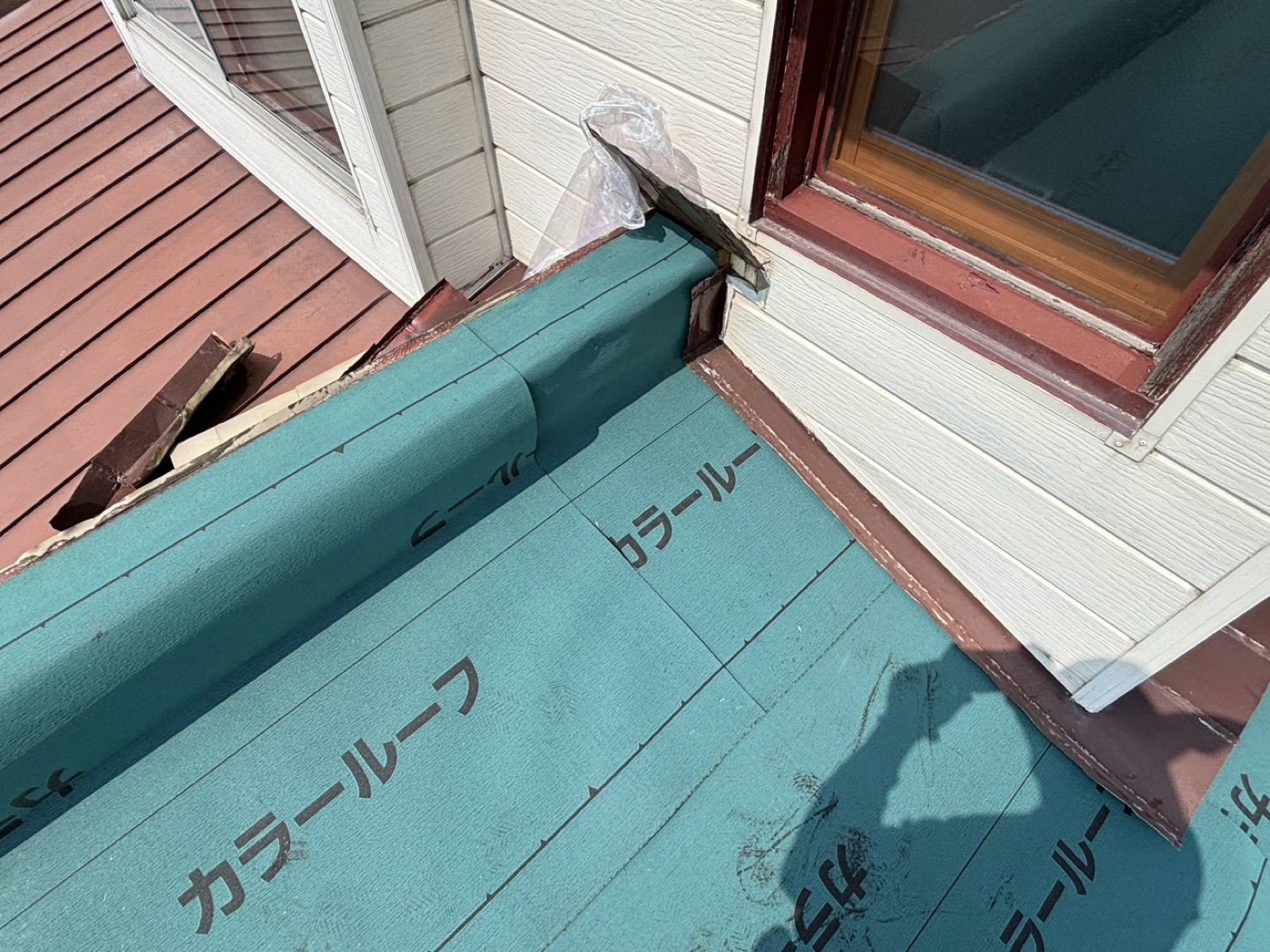 棟から軒先にかけての完成仕上がり全景